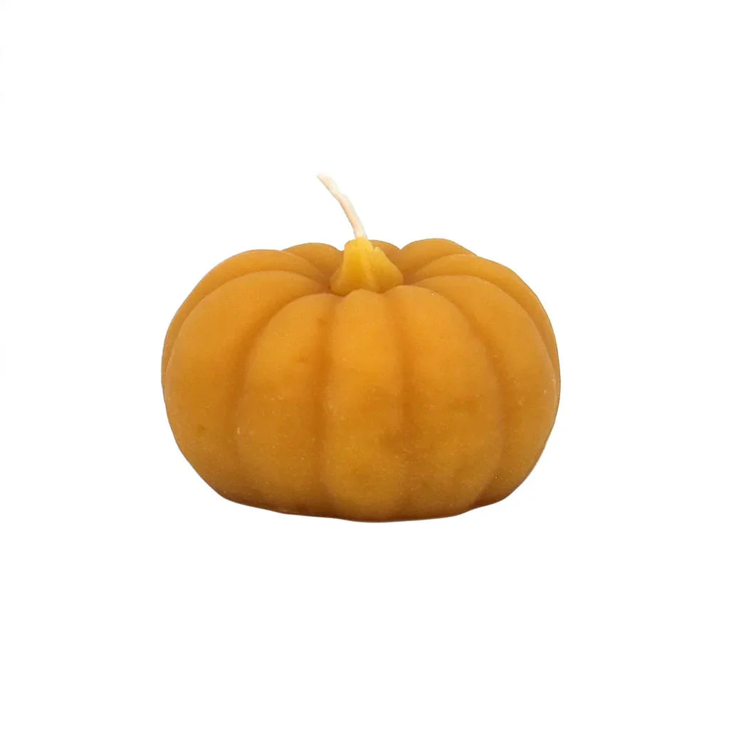 small pumpkin shaped candle Honey Candles - La Boite à Grains