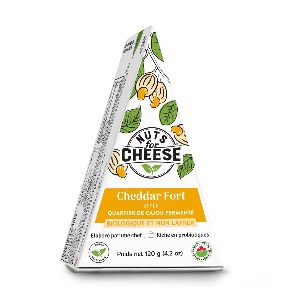 quartier de cajou fermenté style cheddar fort Nuts for Cheese - La Boite à Grains